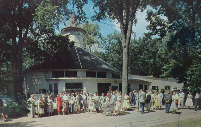 Allendale Hotel - Gull Lake Bible Conference (newer photo)